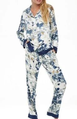 Women's Pajamas Lounge Set, Long Sleeve Top And Pants With Pockets, Viscose Pjs Floral Flowers -Women Clothing Sale GUEST 7f7a3feb c3ab 45f8 9755 8c72ee1af790