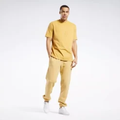 Reebok Classics Natural Dye Tee Mens Athletic T-Shirts -Women Clothing Sale GUEST ef51f7e0 b7b3 4686 9537 19e32aa62368